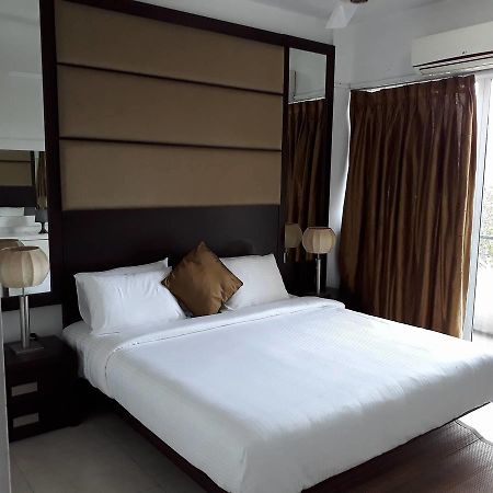 Aston Luxury Apartments Коломбо Экстерьер фото