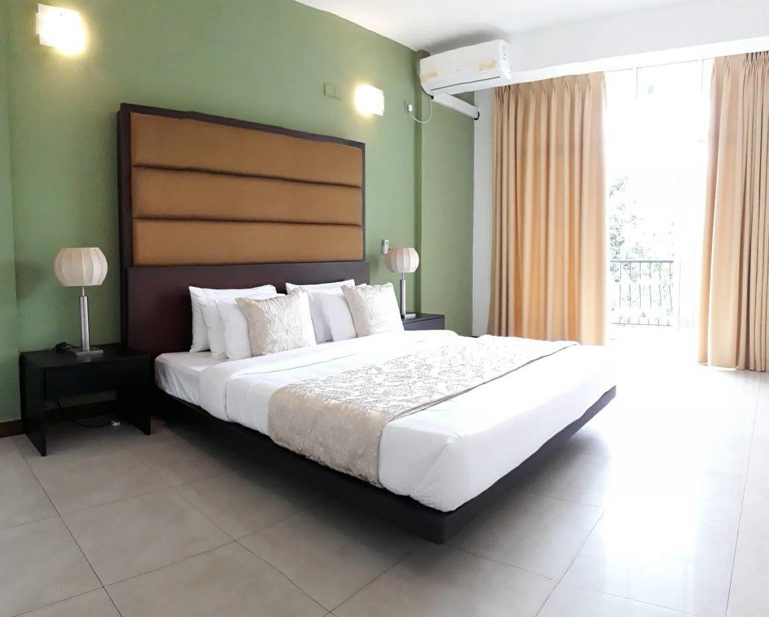 Aston Luxury Apartments Коломбо Экстерьер фото
